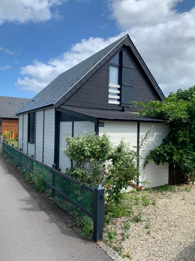 Вилла Chalet Bord De Mer 6 Couchages Мервиль-Франсвиль Экстерьер фото